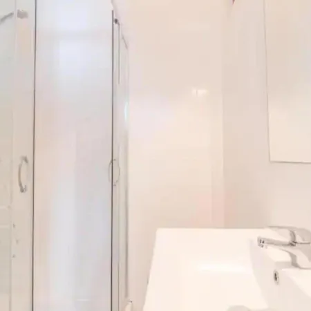 Apartment 2bedroom 200m From *