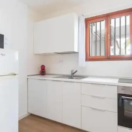 2bedroom 200m From *